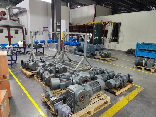 Elektrischer Getriebe-Motor drehmomentstarke Reihen-schraubenartige Schrägfläche Wechselstroms des Reduzierer-K
